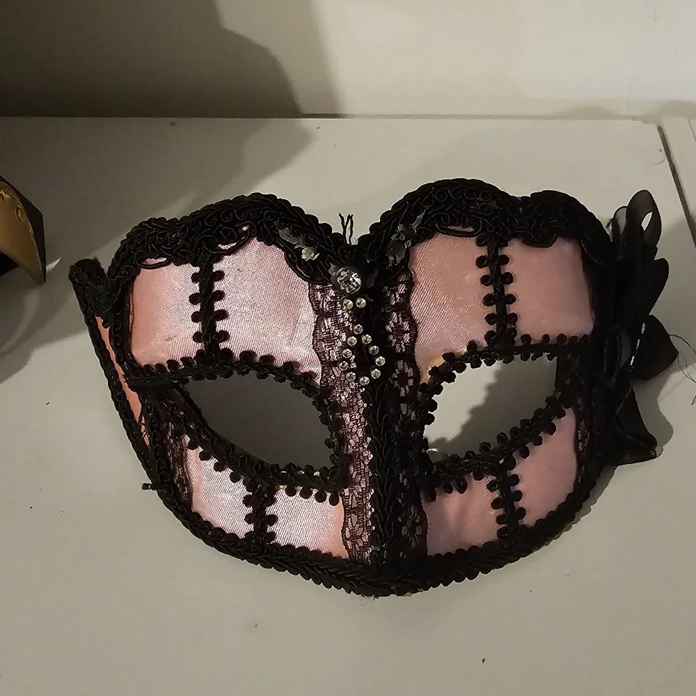 Elegant Pink and Black Lace Masquerade Mask, Eyes Wide Shut, Alluring